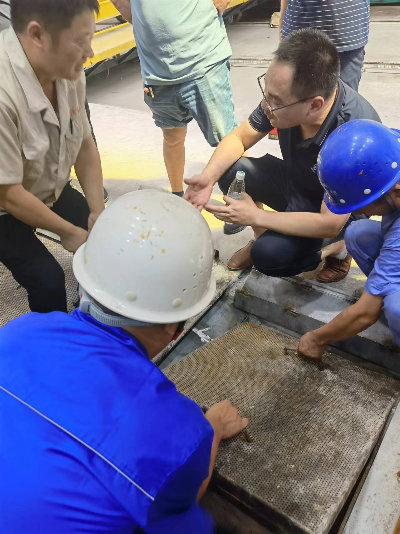 现场技术沟通互换.jpg